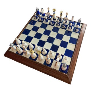 Vintage Viana Portuguese Porcelain Chess Set, 1970, Set of 33 For Sale
