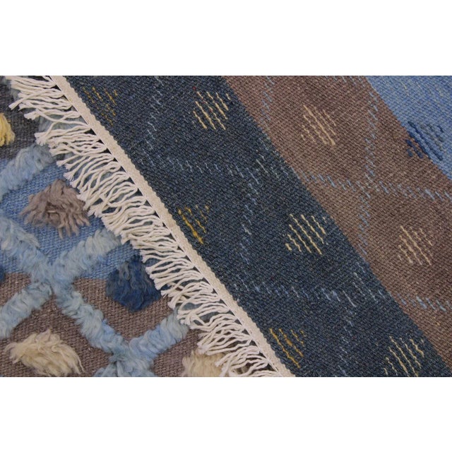 Textile 1990s Moroccan High-Low Pile Wool Rug - 6'5" X 9' For Sale - Image 7 of 8