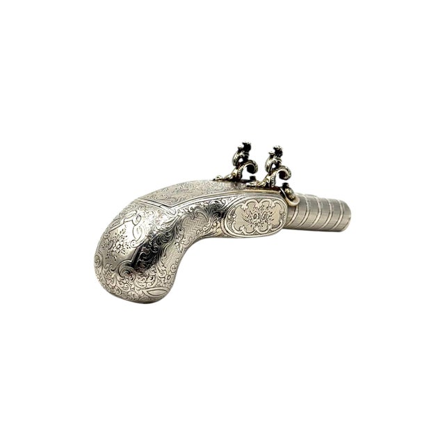 Silver Gun-Shaped Silver Vermeil Snuff Cigarette Box, France, Early 20th Century For Sale - Image 8 of 17