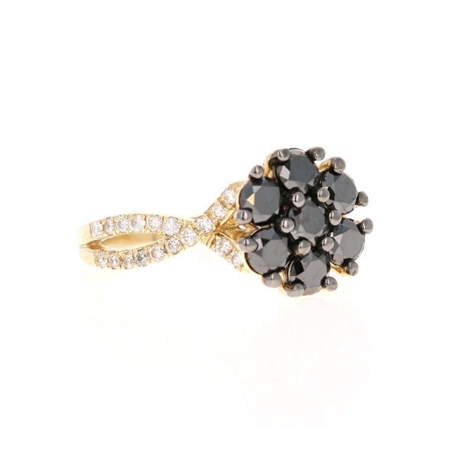 Contemporary 1.70 Carat Black Diamond Yellow Gold Cocktail Ring Size 6.5 For Sale - Image 3 of 11