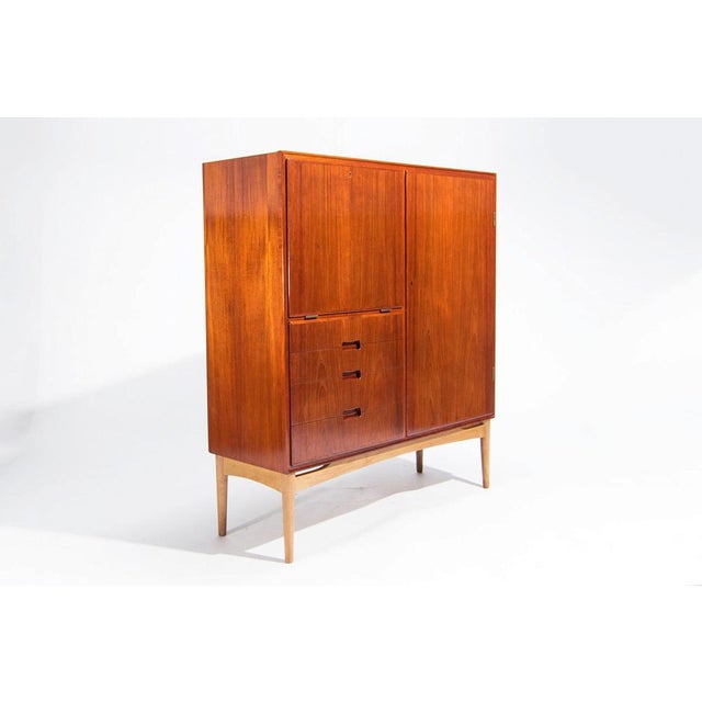 A fine danish teak cabinet made in the 1950’s. A lovely mid century design the teak has a beautiful natural colour and...