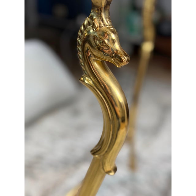 Late 20th Century Mid-Century Hollywood Regency Brass Horse’s Head Guéridon Side Table With Heavy Glass Top - Manner of Maison Jansen / LaBarge For Sale - Image 5 of 10
