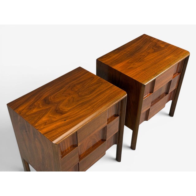 Edmond J. Spence, Sculptural Nightstands, Walnut, Sweden, 1950s For Sale - Image 9 of 14