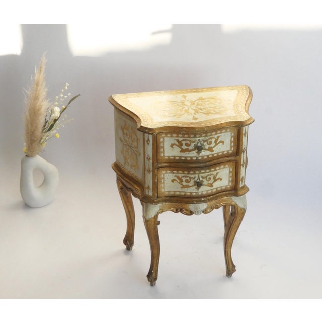 Mid-Century Florentine Italian Gold and White Gilt Side Table Nightstand, 1960s For Sale - Image 10 of 10