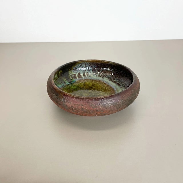Ceramic Studio Pottery Bowl Shell Element by Gerhard Liebenthron, Germany, 1970s For Sale - Image 3 of 18