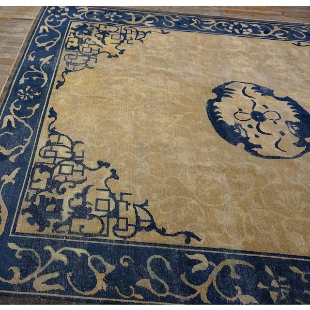 1980s Outstanding Tan Beige Color and Lovely Geometric Design Antique Chinese Peking Rug For Sale - Image 5 of 10