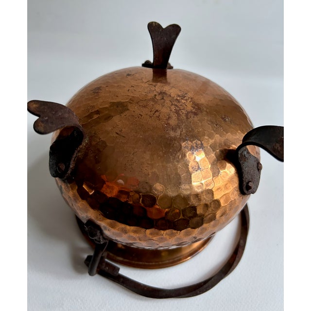 Iron Footed & Handled Hand Hammered Copper Pot, C. 1970's For Sale - Image 16 of 17