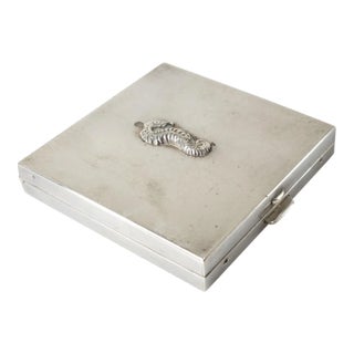 Mid Century American Sterling SIlver Makeup Compact With Seahorse For Sale