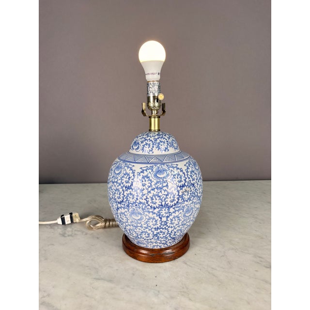 Chinoiserie Ralph Lauren Blue & White Chinoiserie Style Ginger Jar Porcelain Table Lamp For Sale - Image 3 of 4