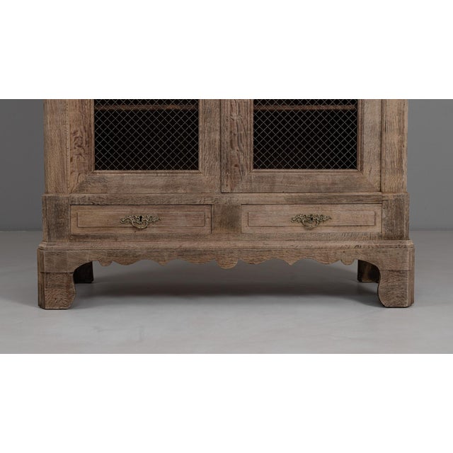 1880s French Provincial Oak Vitrine With Wire Mesh Doors For Sale In Greensboro - Image 6 of 18