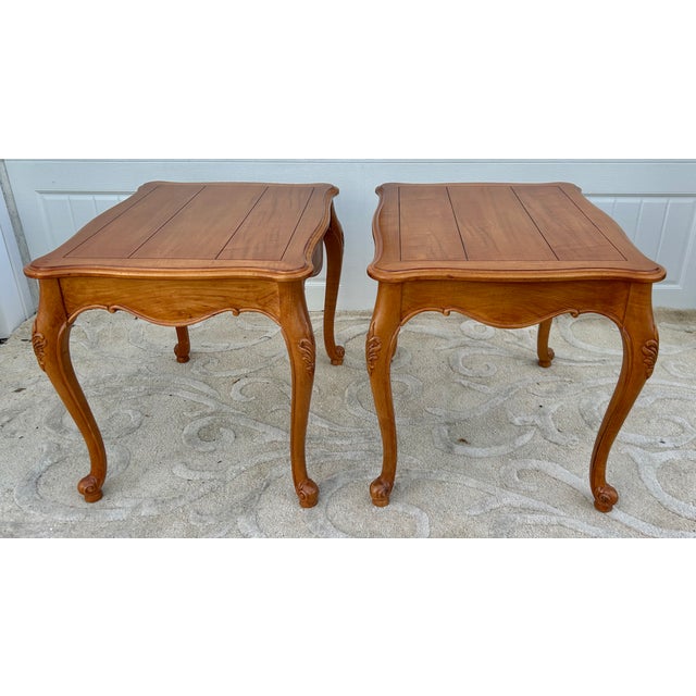 Ethan Allen Vintage Pair of Ethan Allen Country French Syle Carved Side Tables For Sale - Image 4 of 15