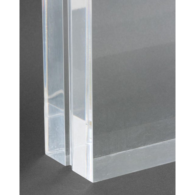 Late 20th Century Modern Clear Acrylic and Chrome Table Lamps, Pair For Sale - Image 5 of 7