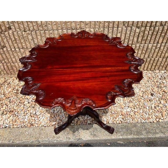 English Chippendale Style (20th Century) Mahogany Piecrust Edge Tilt -Top Shell End Table For Sale - Image 10 of 11