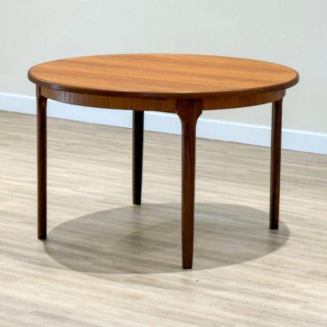 Mid-Century Dunvegan Extendable Teak Dining Table and Chairs by Tom Robertson for McIntosh, Set of 5 For Sale - Image 3 of 18