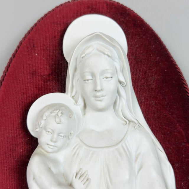 Vintage Relief Wall Sculpture Madonna Child Porcelain Biscuit from Benacchio For Sale - Image 5 of 11