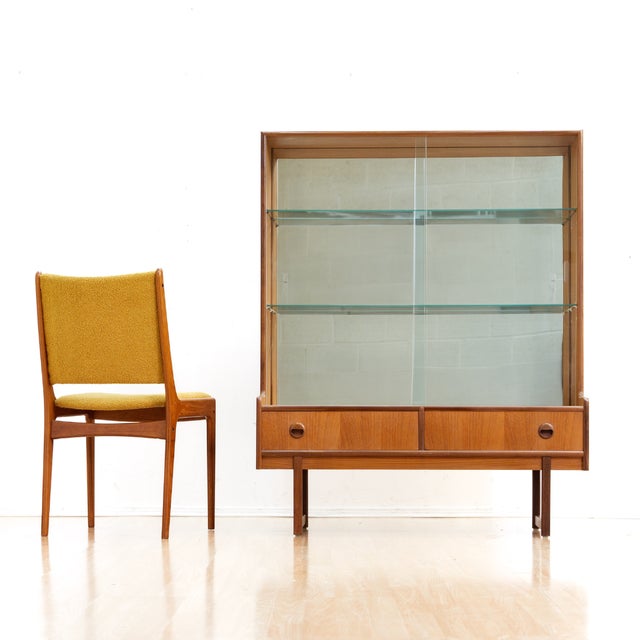 Brown Mid Century Teak China Display Cabinet by Turnidge of London For Sale - Image 8 of 9