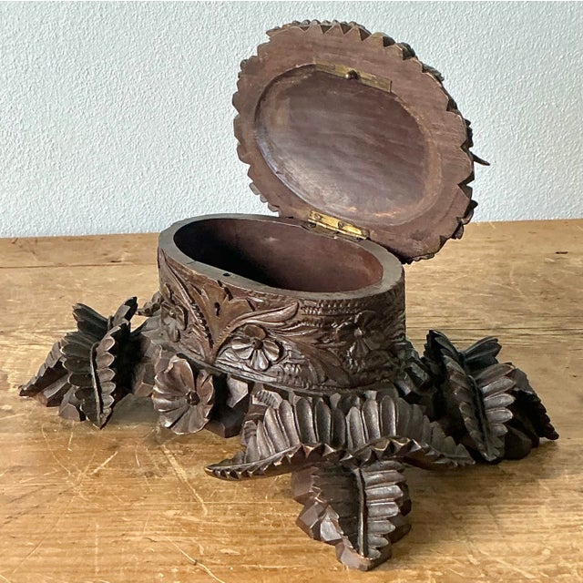 Early 20th Century Vintage Boho Black Forest Hand Carved Casket Box For Sale - Image 5 of 11