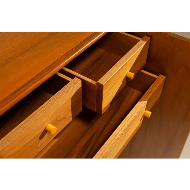 Scuderia Sideboard in Walnut by Carlo Scarpa for Bernini, Italy, 1970s For Sale - Image 10 of 16