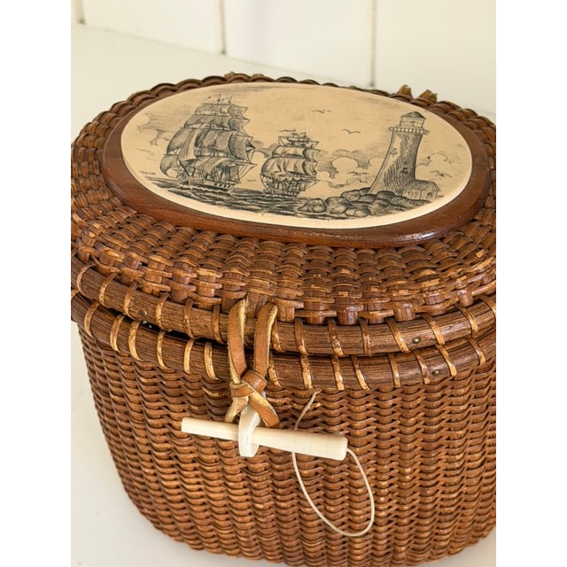 Vintage 1978 Farnum Lightship Basket With Coastal Ivoryite Scrimshaw For Sale - Image 4 of 13