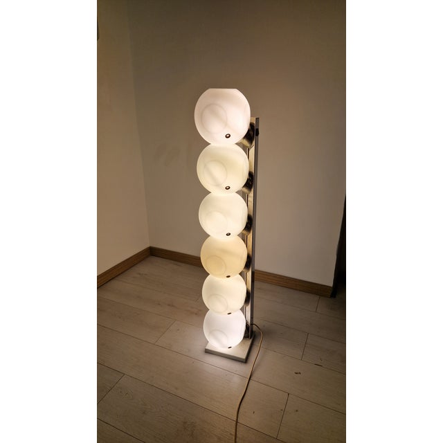 P440 Floor Lamp in Opaline Glass and Metal from Lumi, 1970s For Sale - Image 10 of 16