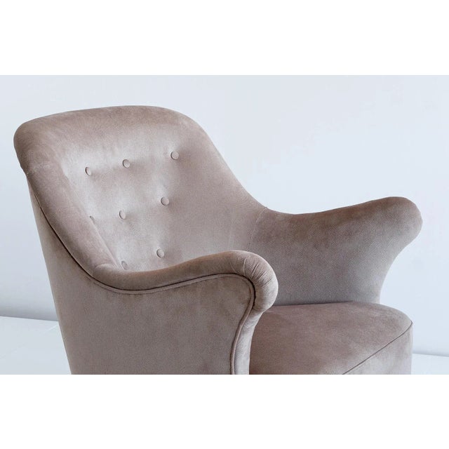 Wood Swedish Taupe Velvet and Elm Armchair by Elsa Gullberg, 1930s For Sale - Image 7 of 12