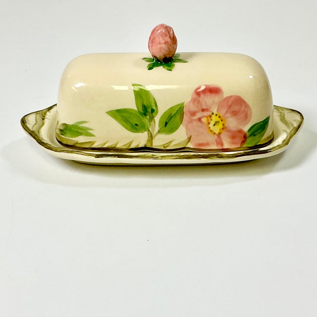 Vintage Home is pleased to offer this Covered Butter Dish with a Rose Finial in the iconic Desert Rose China pattern from...