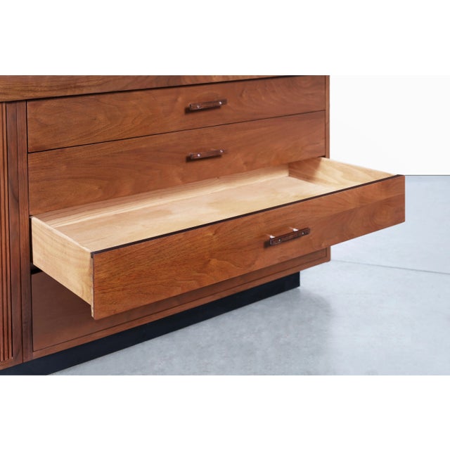 1960s Milo Baughman Walnut Tambour Door Credenza for Glenn of California For Sale - Image 9 of 11