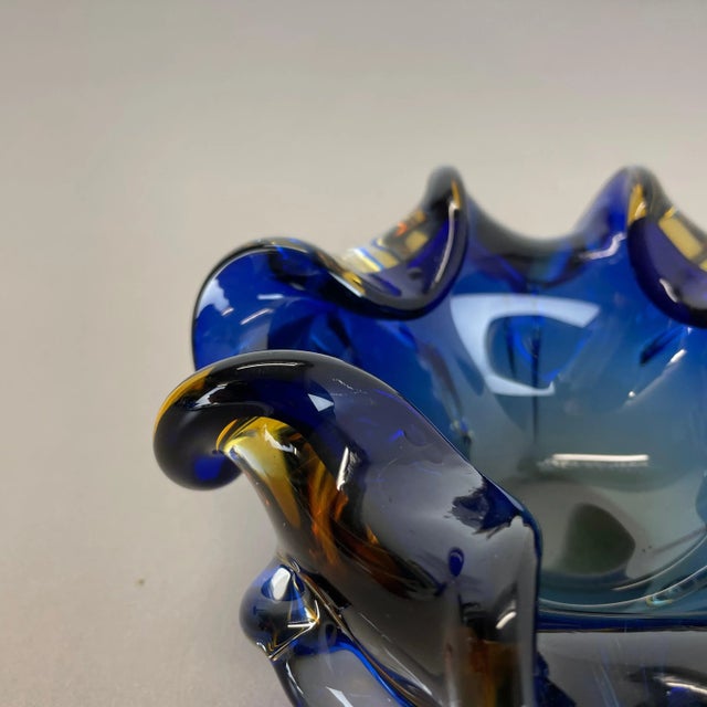 Large Murano Glass Floral Bowl, Italy, 1970s For Sale - Image 6 of 16