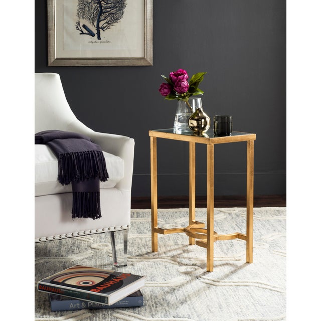 Hunt Mirror Top End Table in Antique Gold For Sale In Philadelphia - Image 6 of 7