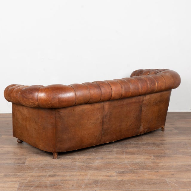 20th Century Spanish Brown Vintage Leather Chesterfield Sofa For Sale - Image 18 of 18