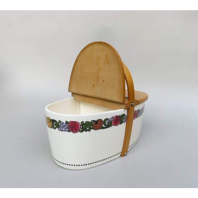 Art Nouveau Pastry Box in Ceramics and Wood, 1890s For Sale - Image 12 of 18