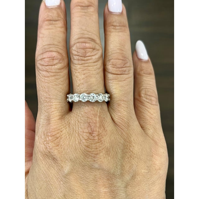 Modern 5.21 Ct Diamond Eternity Ring Size 7.5 For Sale - Image 3 of 5