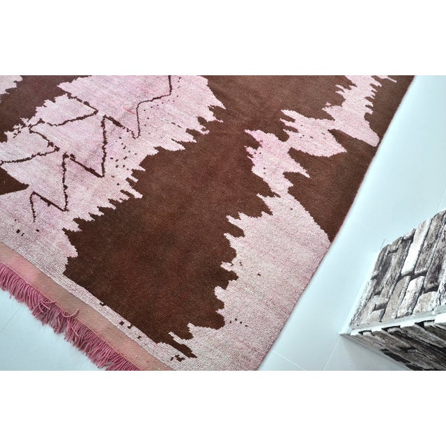 1960s 1960s Pink & Brown Design Wool Anatolian Oversize Carpet For Sale - Image 5 of 11