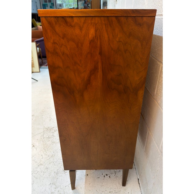 Vintage MCM Four Drawer Walnut Highboy Dresser For Sale In New York - Image 6 of 16