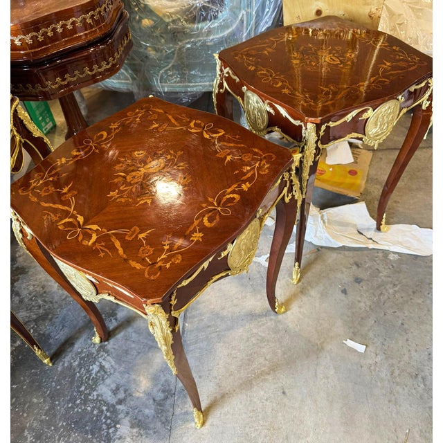French French Louis XV Style Side Table Set of 2 – Rich Wood Finish With Ornate Gold Leaf Mounts & Medallion Details For Sale - Image 3 of 4