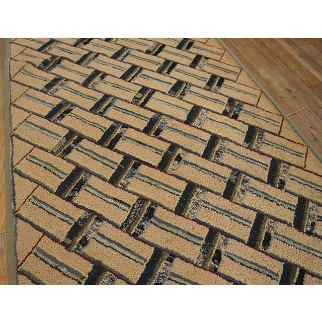 1930s 1930s Taupe Geometric Antique American Hooked Rug 2'3" X 6' Handknotted Wool Carpet For Sale - Image 5 of 14