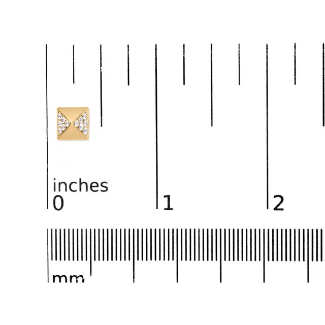 14K Yellow Gold 1/4 Cttw Diamond Pyramid Stud Earrings, A Pair For Sale In New York - Image 6 of 6