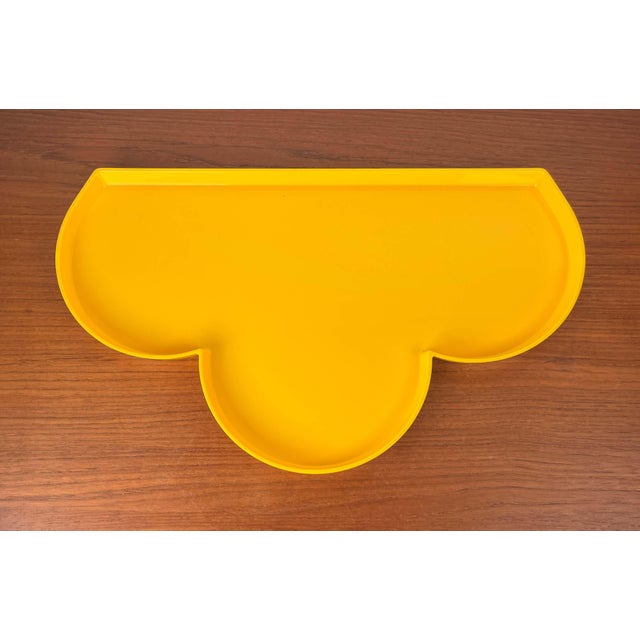 Guzzini Postmodern Italian Yellow Plastic Tray from Guzzini For Sale - Image 4 of 18