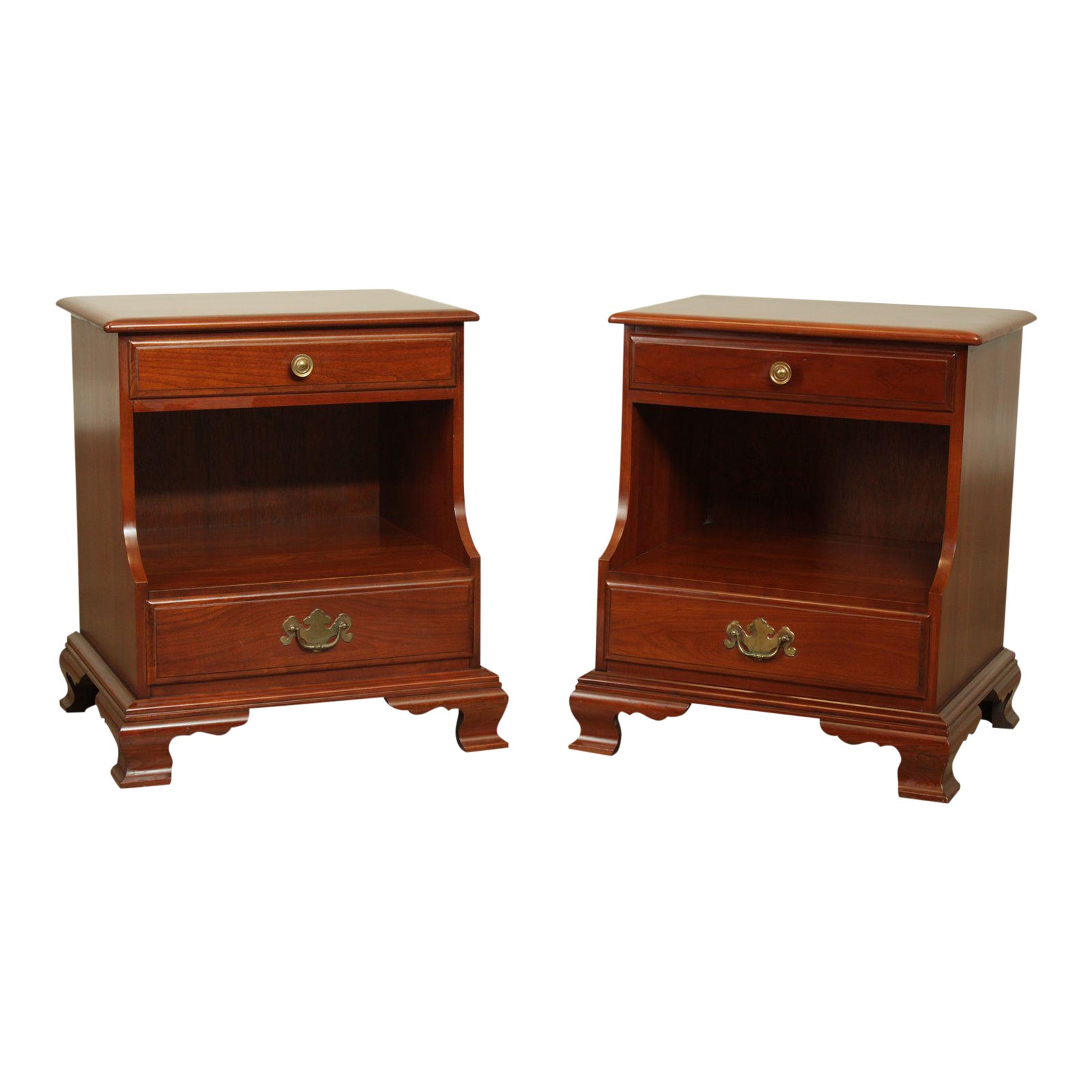 Ethan Allen Early American Vintage Solid Cherry nightstands a Pair