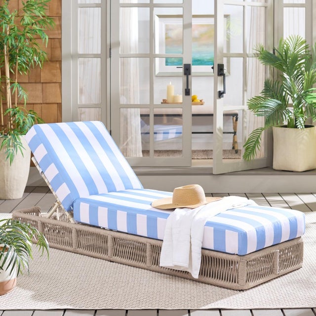Transform your outdoors into a staycation oasis with this stunning Gillian Sunlounger. Coastally styled with woven natural...