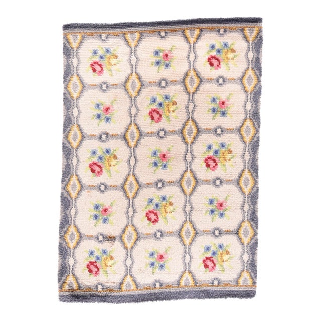 Vintage European Floral Garden Design Rug For Sale