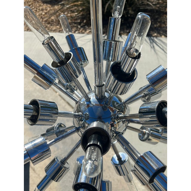 Mid-Century Modern Motoko Ishii Sputnik Lightolier Chrome Space Age Chandelier For Sale In Palm Springs - Image 6 of 11