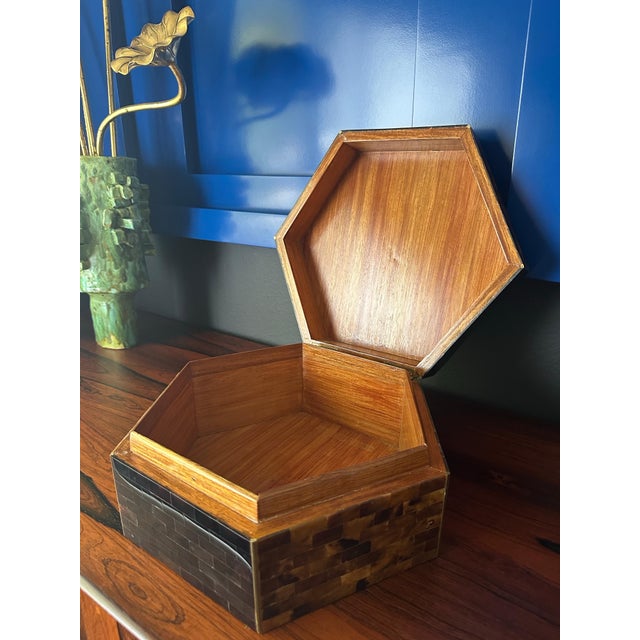 Maitland Smith Tessellated Horn and Penshell Jewelry Box For Sale - Image 11 of 12