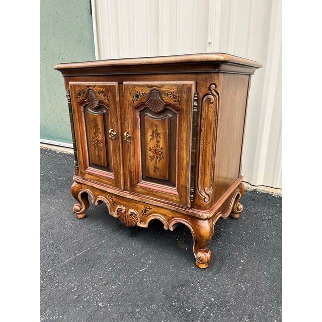 Drexel Heritage Brittany Collection Nightstands- A Pair For Sale - Image 12 of 12