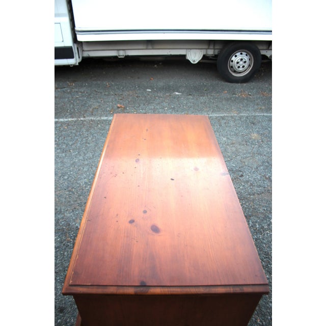 This Drexel Vintage Chippendale Chest stands as a timeless embodiment of exquisite craftsmanship and elegant design. With...