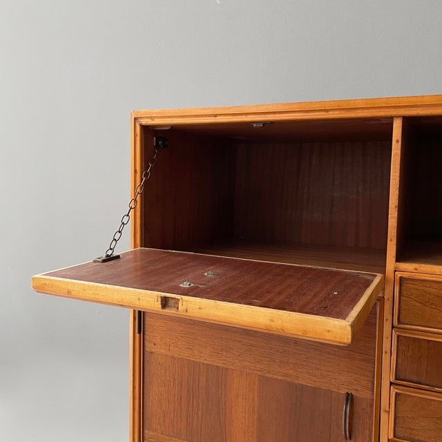 1950s Mid-Century Modern Italian Sideboard in Wood and Brass, 1950s For Sale - Image 5 of 16