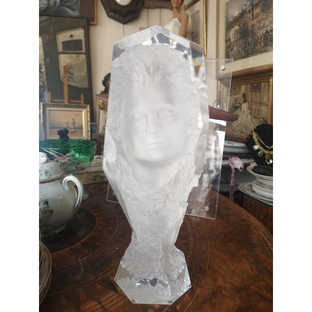 White Wilkinson, Romantic Couple Statue, 1990s, Acrylic For Sale - Image 8 of 15