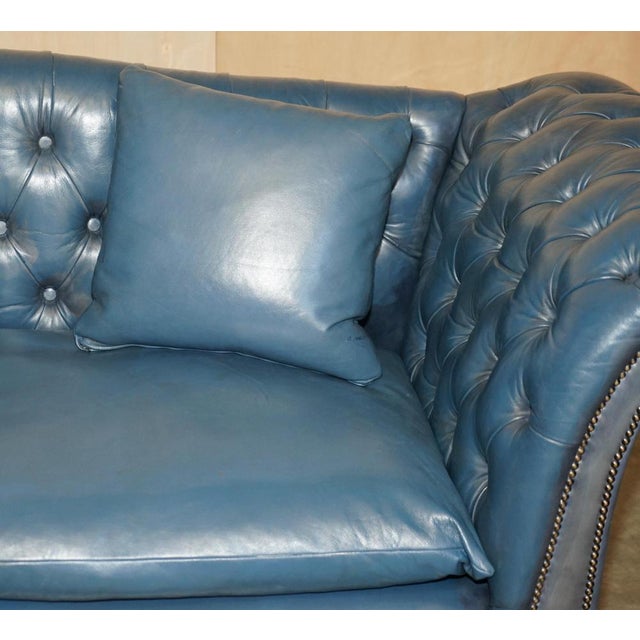 William IV Regency Hump Back Chesterfield Sofa in Blue Leather, 1830s For Sale - Image 9 of 18