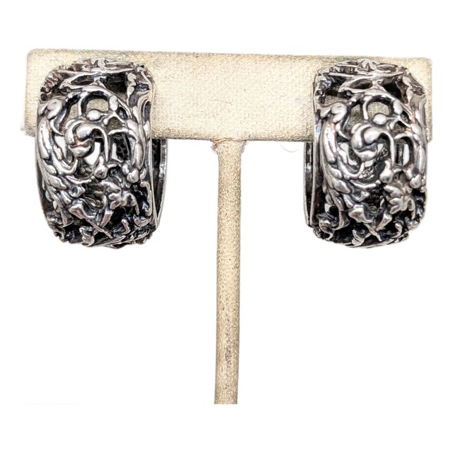 Vintage 1970s Signed Napier Silvertone Openwork Foliate Design Hoop Clip Earrings-2 Pieces For Sale