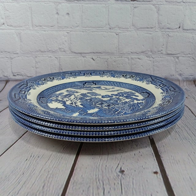 Churchill Vintage Mid-Century Modern Churchill England Blue Willow 10” Dinner Plates- Set of 4 For Sale - Image 4 of 5